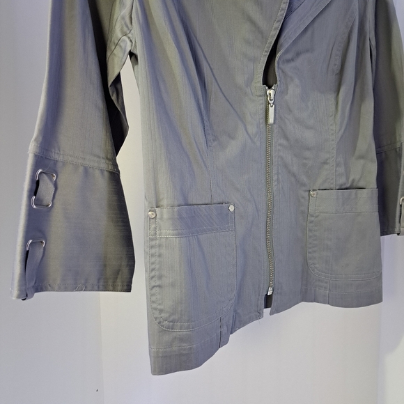 Northern Reflections |Grey v neck light jacket/blazer & woven buckles - Picture 5 of 13